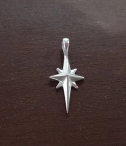 10x21mm Pequeño Estrella de Navidad de Belén Cruz Natividad Plata Esterlina Dije - Imagen 1 de 4