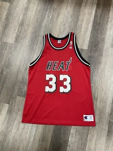 MIAMI HEAT #33 ALONZO MOURNING CHAMPION SZ 52 VNDS RED - Picture 1 of 5
