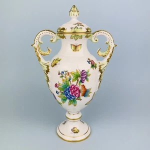 Vintage Herend Queen Victoria Lidded Handled Urn Vase 6452 VBO Hungary 25cm Gilt - Picture 1 of 15