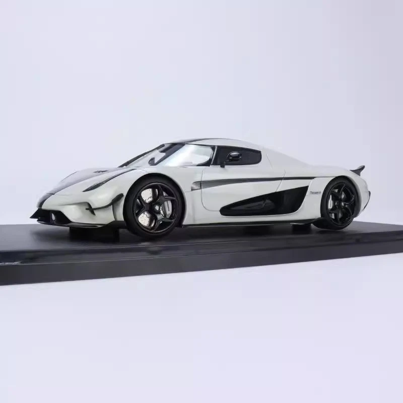 GT Spirit 1:18 Koenigsegg Regera Resin Car Model Collection Limited Edition - Image 1 of 4