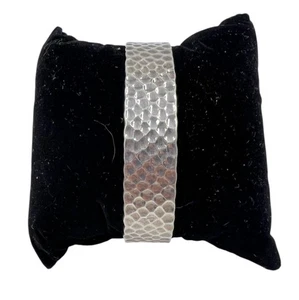 Silpada Sterling .925 Hammered Cuff Size 7 inches 1 inch gap 1/2-inch width Used - Picture 1 of 9