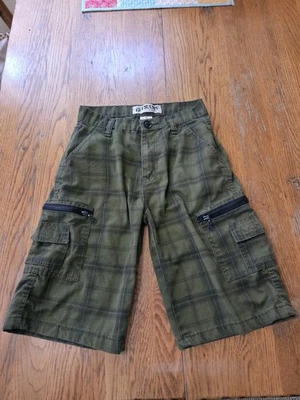 Chaps 男孩橄榄绿色格子工装短裤 12 码 — 第 1/4 张图片