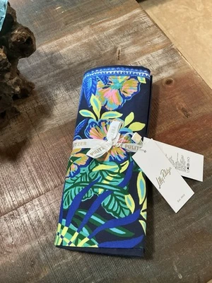 NWT Lilly Pulitzer  Pattern: Multi the hottest spot engineered Dinner  set of 4 - Image 1 of 2