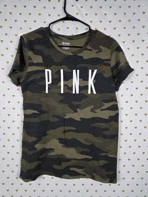 Camiseta camuflada logotipo rosa Victorias Secret GRANDE - Imagem 1 de 2