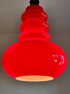 Lámpara colgante vintage de cristal años 70 de Peill & Putzler, roja años 70 - Imagen 1 de 8