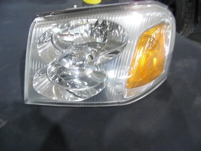 02-09 GMC ENVOY LEFT HEADLAMP OEM - Image 1 of 4