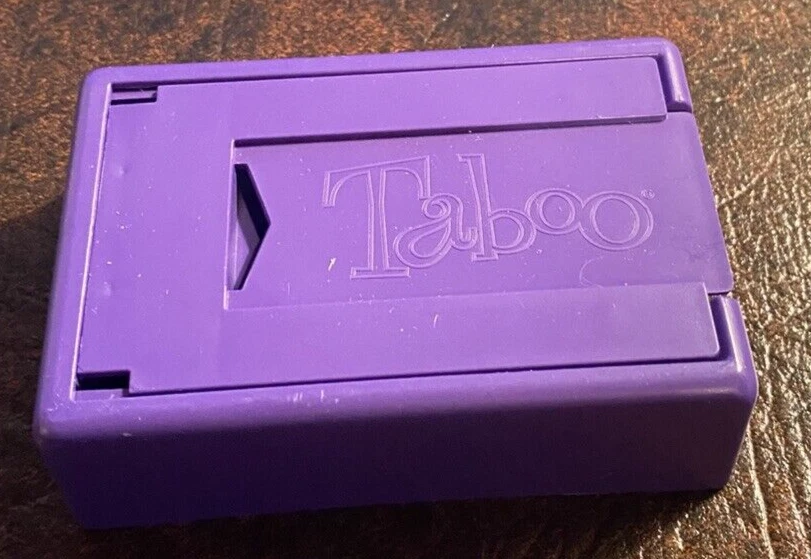 Piezas de repuesto para juegos tabú piezas PÚRPURA tarjetero solo Hasbro Foto 1 de 1