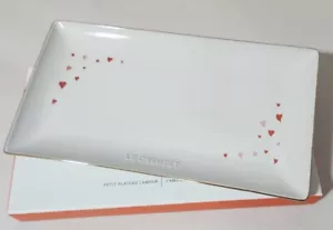 Le Creuset L‘Amour White Stoneware Hostess Tray Heart Decals 11x6 Gold Trim NIB - Picture 1 of 11
