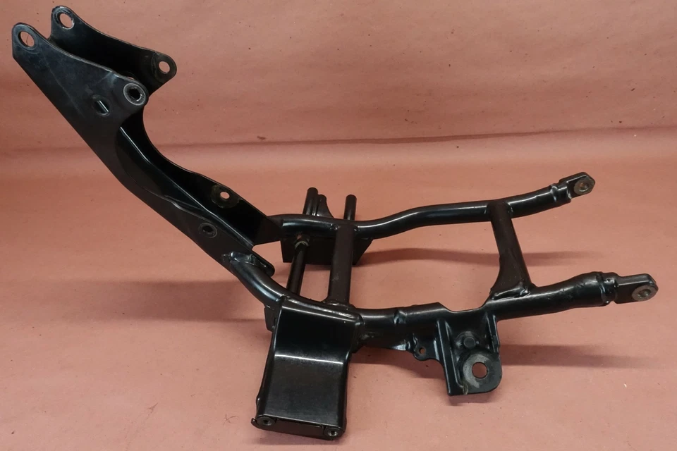 Soporte de soporte de marco inferior para Suzuki Marauder GZ250 1999-2010 Foto 1 de 4