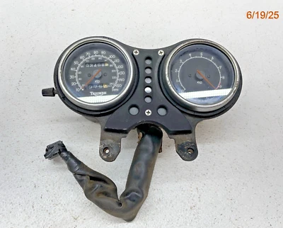 99 Triumph Adventurer 900 1999 velocímetro tacómetro medidores tablero 3.408 millas Foto 1 de 4