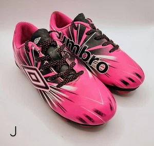 NICE - Umbro Pink Soccer Cleats Girls Size 11 Black And Pink Laces - Picture 1 of 7