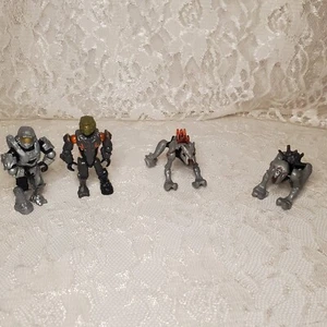 Halo Megablox Action Figures Lot Of Four 2 Spartans And 2 Forrunners - Picture 1 of 8