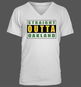 Camiseta para hombre Straight Outta Oakland cuello en V - Oakland Athletics A's Vogt Sogard - Imagen 1 de 4