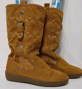Coach Boots Signature Logo W Sz 8.5B Tullip Suede Buckle Faux Fur Lined Brown - Picture 1 of 21