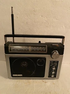 GE General Electric Superadio II Long Range AM/FM 7-2885 Super Radio 2 - Bild 1 von 9