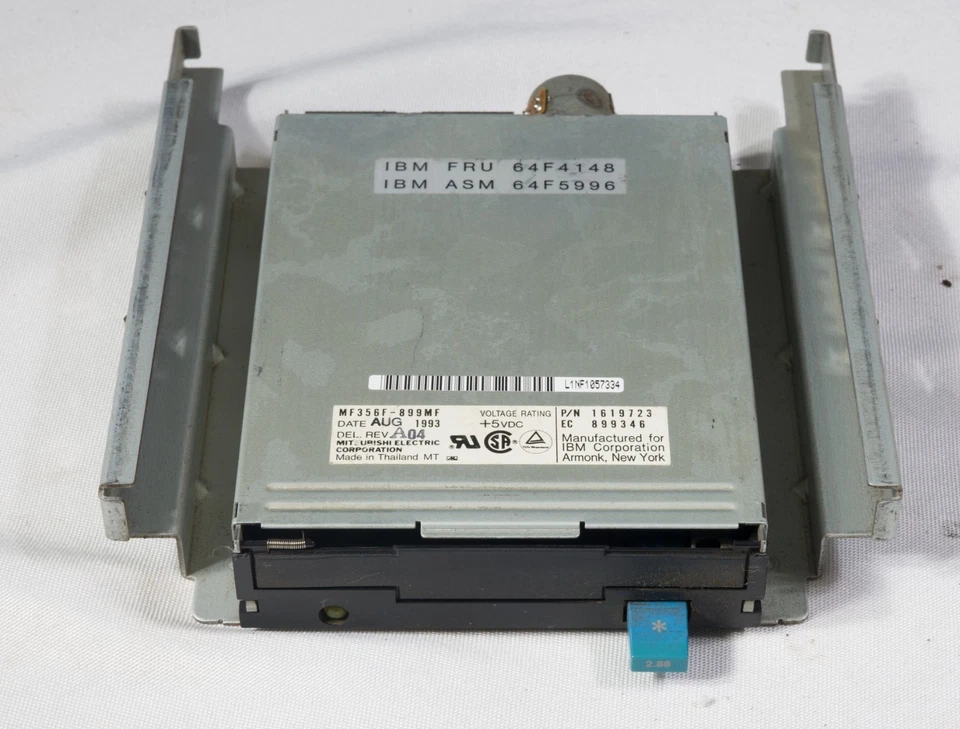 Unidad de disquete IBM PS/2 61F4148 de colección Mitsubishi MF356C-799MF 2,88 MB sin probar Foto 1 de 4