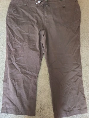 NEW Venezia Women's Brown Khaki Pants Size 28P Petite 100% cotton  - Image 1 of 4