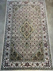 3'x5' Hand-Knotted Wool & Silk Pile Tabrize Mahi Rug - Picture 1 of 19