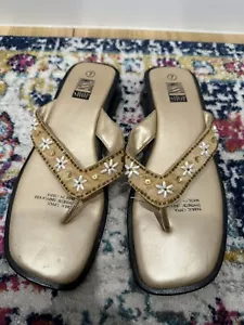 90s Y2K Square Block Heel Sandal Thongs Beaded Gold Champagne UK 7 US 9 Aus 9 - Picture 1 of 5