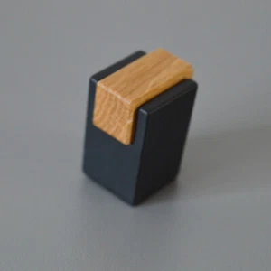 Modern Knopf, Eiche- Scwarz Holz-und Metallregal, Kleiderbügel, Garderobe, Knopf - Bild 1 von 5