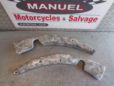 2003 03 Kawasaki VN1600 Vulcan Classic guardabarros trasero cubiertas de puntal solo 1 milla Foto 1 de 4