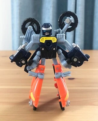 Takara Transformers Micron Legend Street Action Team MM-01 (Armada) Bumble  - Imagen 1 de 4