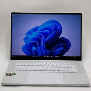 Broken Asus ROG Zephyrus G16 GA605WI 16" Ryzen AI 9 HX 370 2.0GHz 32GB RAM 2TB S - Imagen 1 de 15