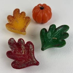 Juego de cuatro velas hojas de otoño y calabaza rojo verde amarillo colores de otoño - Imagen 1 de 13