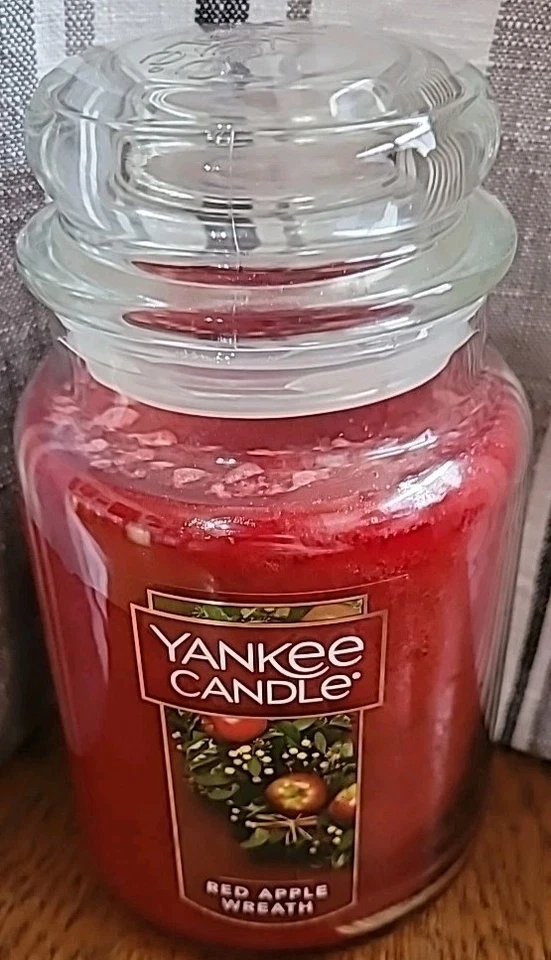 Yankee Candle 22 Oz Red Apple Wreath Large Jar