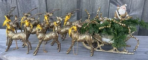 MCM Japón vintage? Trineo de confeti dorado 9 equipos renos Santa plástico Navidad - Imagen 1 de 24