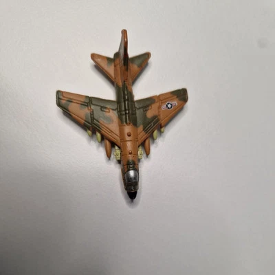 Micro Máquinas Militares A-7E Corsair II 1994  Foto 1 de 2