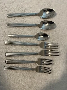 7 Piece Towel Silver Stainless Steel Flatware - Picture 1 of 5