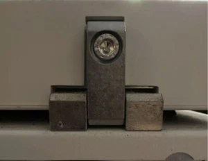 Eppendorf Zentrifuge Deckelscharniere / Eppendorf 5810 R 5810R 2 Stück - Bild 1 von 2