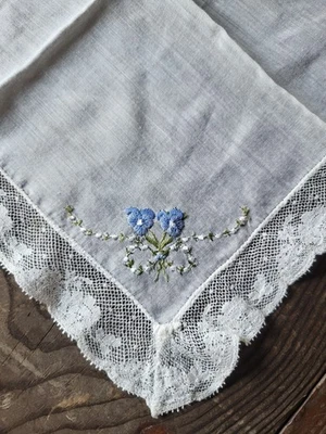 Pañuelo de Dama Vintage Bordado a Mano Azul Floral Sobre 11" Boda  Foto 1 de 4