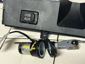 TOYOTA OEM Venza 2009-17 Camry, FJ Prius CENTER CONSOLE AUX & USB ADAPTER PORT - Picture 1 of 5
