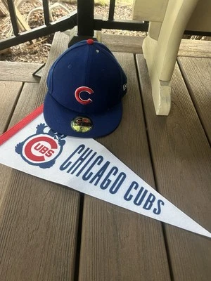 NWT Authentic Chicago Cubs Gold Collection 59FIFTY Fitted Hat 7 1/4 W Pennant - Image 1 of 4