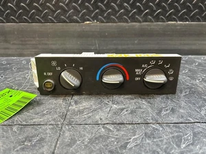 01-07 EXPRESS3500 Heater Controls 15858579 main control AC rear defrost - Picture 1 of 4