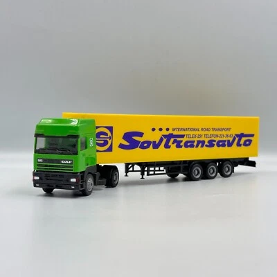 Camión DAF 95 verde con semirremolque Sovtransavto, escala 1/87 (HO) Foto 1 de 4