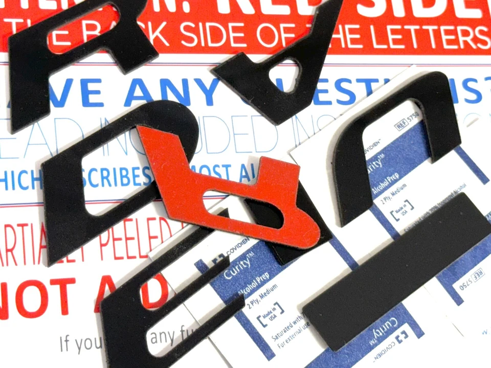 DKM | 后置发动机垫亮面黑色适用于水星 MARAUDER 2000 - 2004 年非贴花 — 第 1/1 张图片