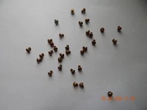 TORNILLOS DE MÁQUINA RANURADOS DE CABEZA REDONDA DE LATÓN. 6/32 x 1/4" 20 piezas. NUEVO - Imagen 1 de 1
