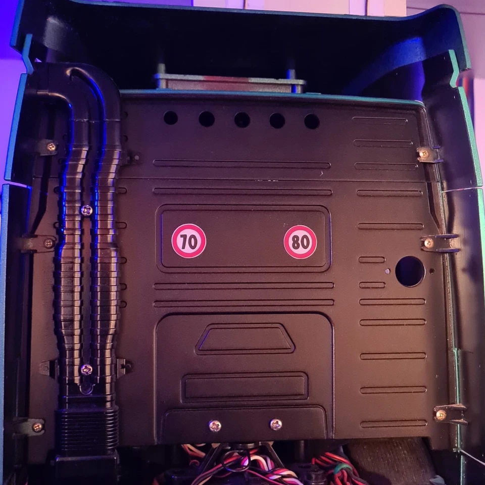 Coppia adesivi limiti di velocità rifrangenti 70/80 MODELLI camion scala 1:14 - Immagine 1 di 4