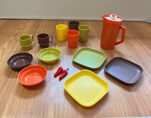 Vintage Tupperware Toys Mini Serve It Children's Play Dish Kids Set - Picture 1 of 10