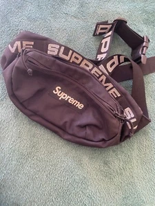 marsupio supreme ss18 nero - Foto 1 di 5
