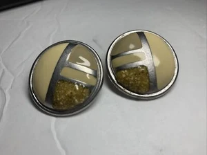 Vintage 1980s ACTV Beige Enamel Round Earrings - Picture 1 of 6