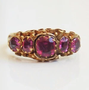 Antik viktorianischer 15 Karat vergoldeter Amethyst fünf Stein Ring c1885; Größe 'K 1/2' - Bild 1 von 12