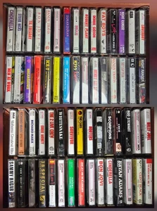 60 Vintage 1980er Rock Pop Kassetten Whitesnake Cinderella Beach Boys Kiss Stevie  - Bild 1 von 7