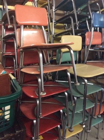 24 Vtg Heywood Wakefield Children’s Size School Chairs-Various Colors -Very Good Cover