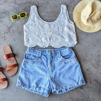 Pantalones Cortos de Jean Vintage Xhilaration Azul Denim Floral Bordado Talla 9 Foto 1 de 4