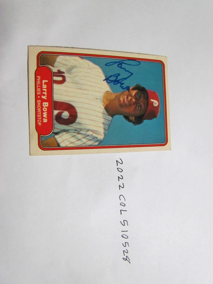 1982 Fleer Larry Bowa signed Baseball Card  - Image 1 of 2