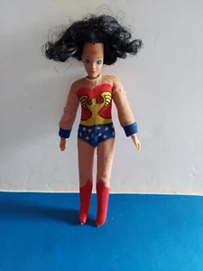 Figura de acción de 8" vintage - Mego Wonder Woman 1972 - Imagen 1 de 6
